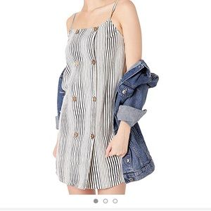 NWT!! Black/white Billabong Dress!